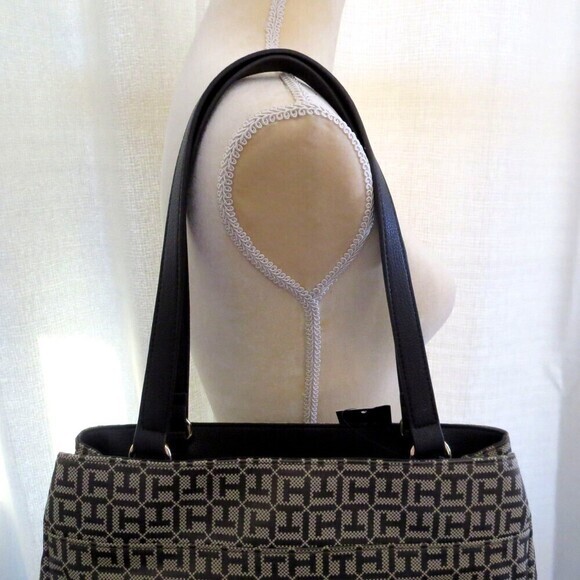 TOMMY HILFIGER. TH Monogram Brown Tote . Authentic !‎ - Picture 6 of 12